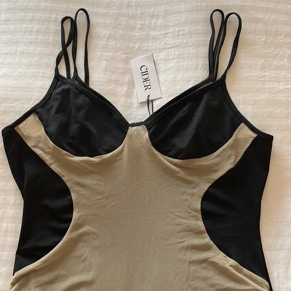 CIDER Black Cutout Mesh Bodysuit -Large 🔥🔥 - Picture 3 of 9